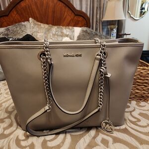 Michael Kors Elegant Gray Tote